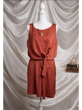 Calvin Klein Sleeveless Rust Red shortDress size 12 With Tie Waist & Keyhole Det